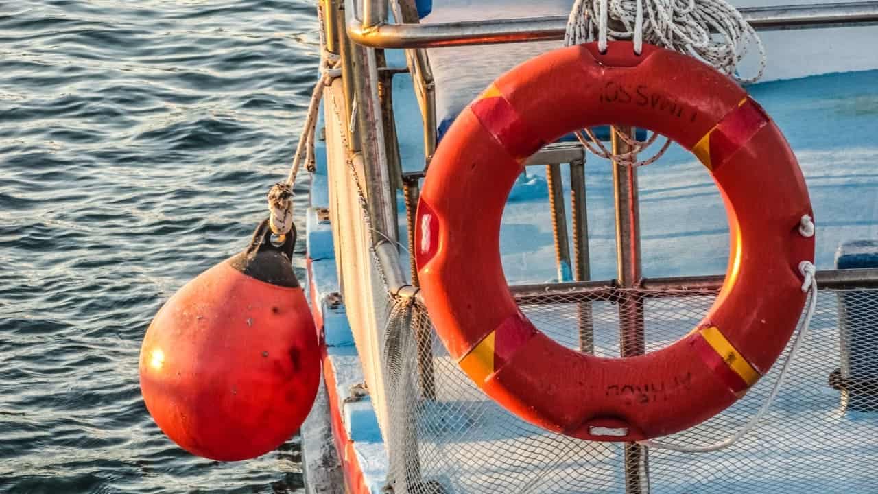 Nødvendige sikkerhetsutstyr i båten